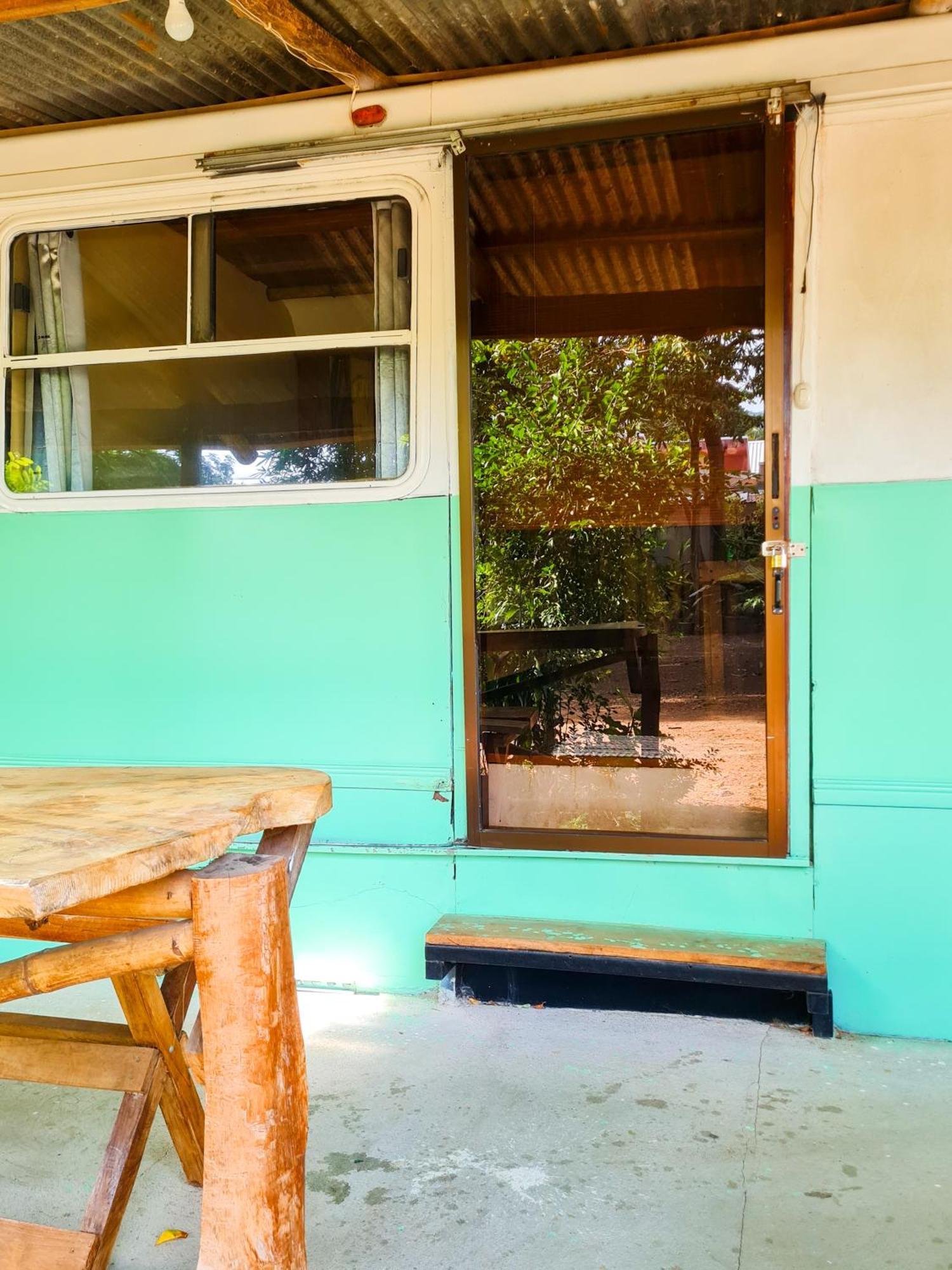 Hospedaje Combi Dream Bird Playas del Coco Exterior photo